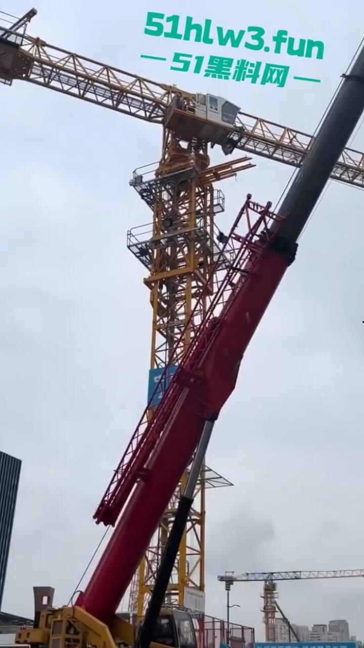 工地师傅叫鸡实录，塔吊大哥叫鸡高空做爱叫声响彻整个工地，又到货车上和司机车震玩的真刺激啊。-4