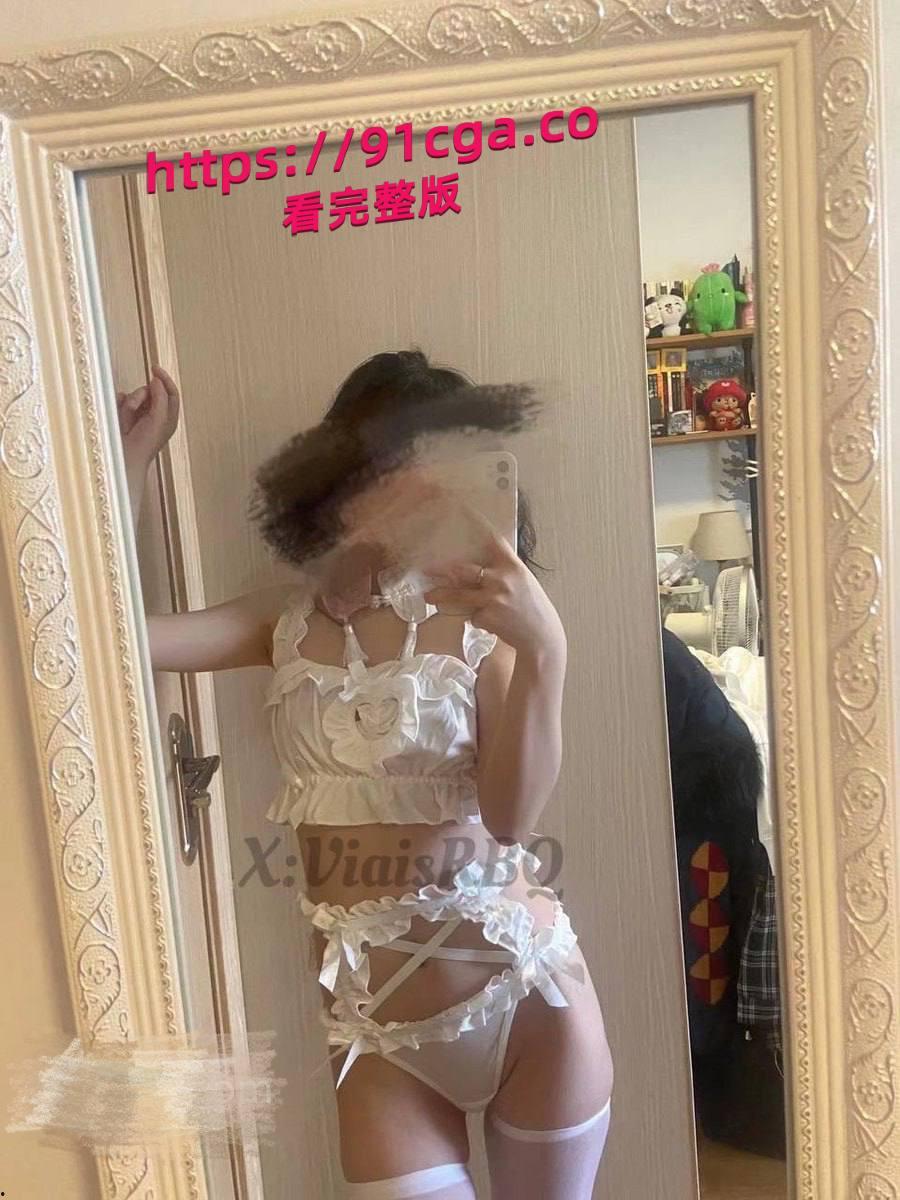 推特反差母狗学生  ShyVia ViaisRBQ刚毕业超级漂亮有气质的大学生小母狗-3