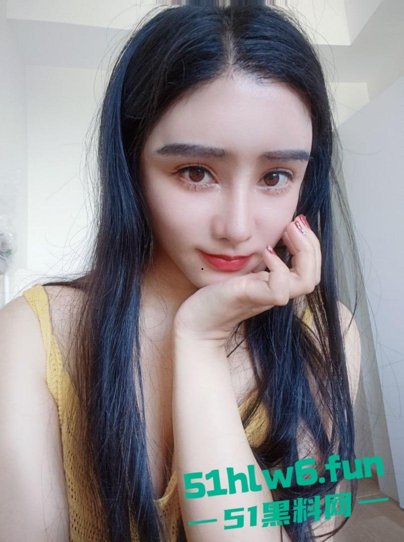 杭州顶级楼凤【南山波多野】绝美颜值大奶女神,身材高挑细腰翘臀这种极品骚鸡一定不便宜吧。-3