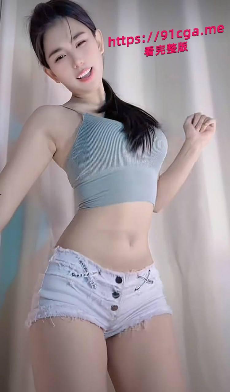 抖音80万粉网红李漂亮会员定制视频流出，镜头贴近私处，逼缝清晰-1