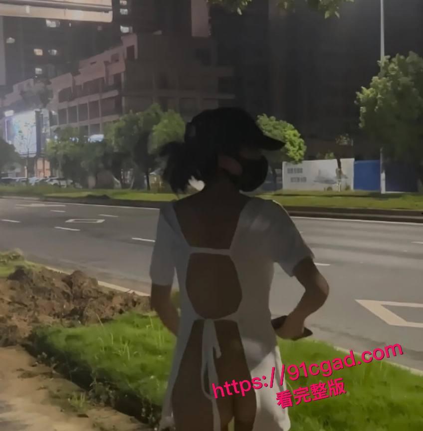 极品骚女 cikaimoon 傍晚赤裸游街 偷偷调戏看门大爷-3