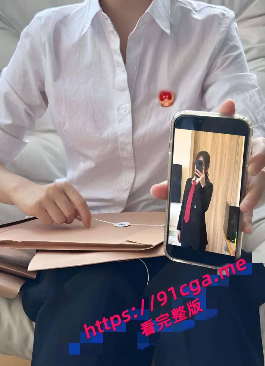 律师白天法庭精英 晚上变反差女!衬衫解扣撅臀秀逼穴超反差-3