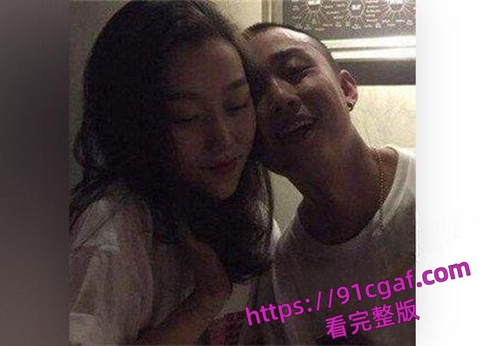 曝光gai约炮女粉丝,在与女粉的互动中,经常发生超亲密的举动-4