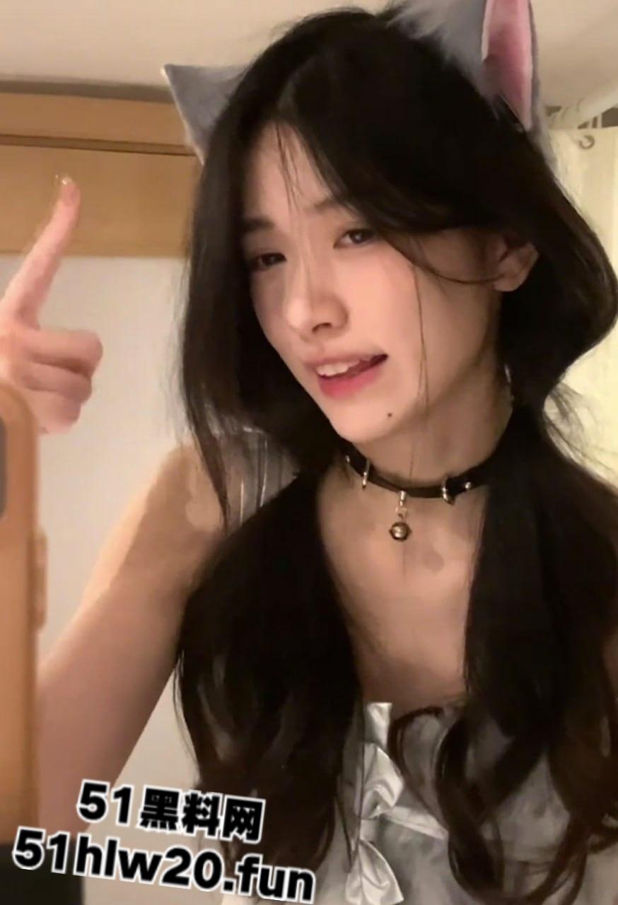 抖音260W粉丝的网红博主【百万个垃圾桶】未成名前拍摄的尺度写真合集流出,粉嫩三点清晰可见!-2