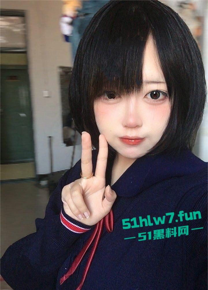 江苏无锡学生妹【俞静雯】露脸视频，化身骚母狗大秀风骚一面，在镜头前搔首弄姿尺度大到炸裂!-6