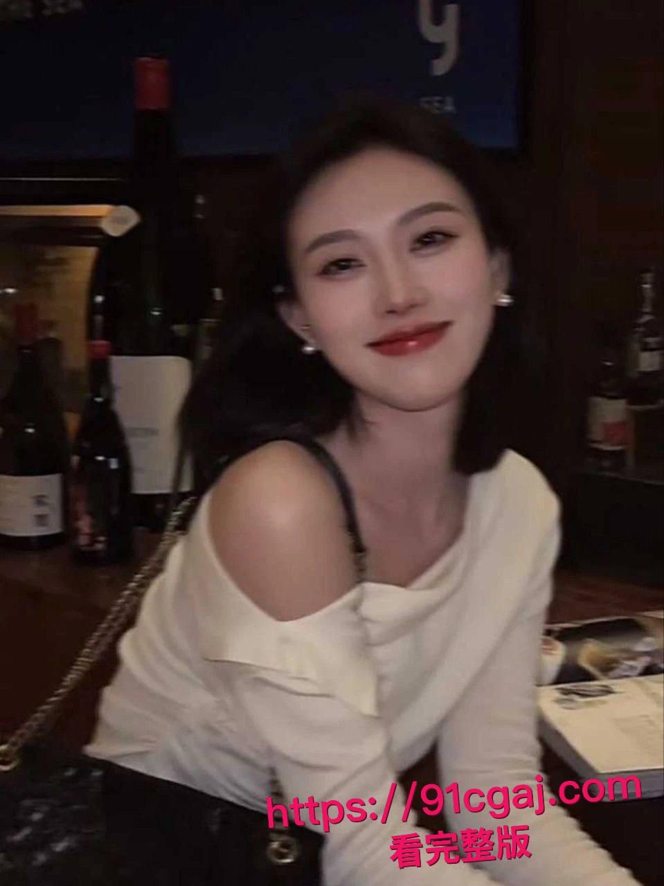 逆天小仙女分手半年怀孕,求前任接盘还让孩子跟她姓,前任怒甩做爱视频,黑逼喷水湿床单,这婊子仙女梦碎!-8