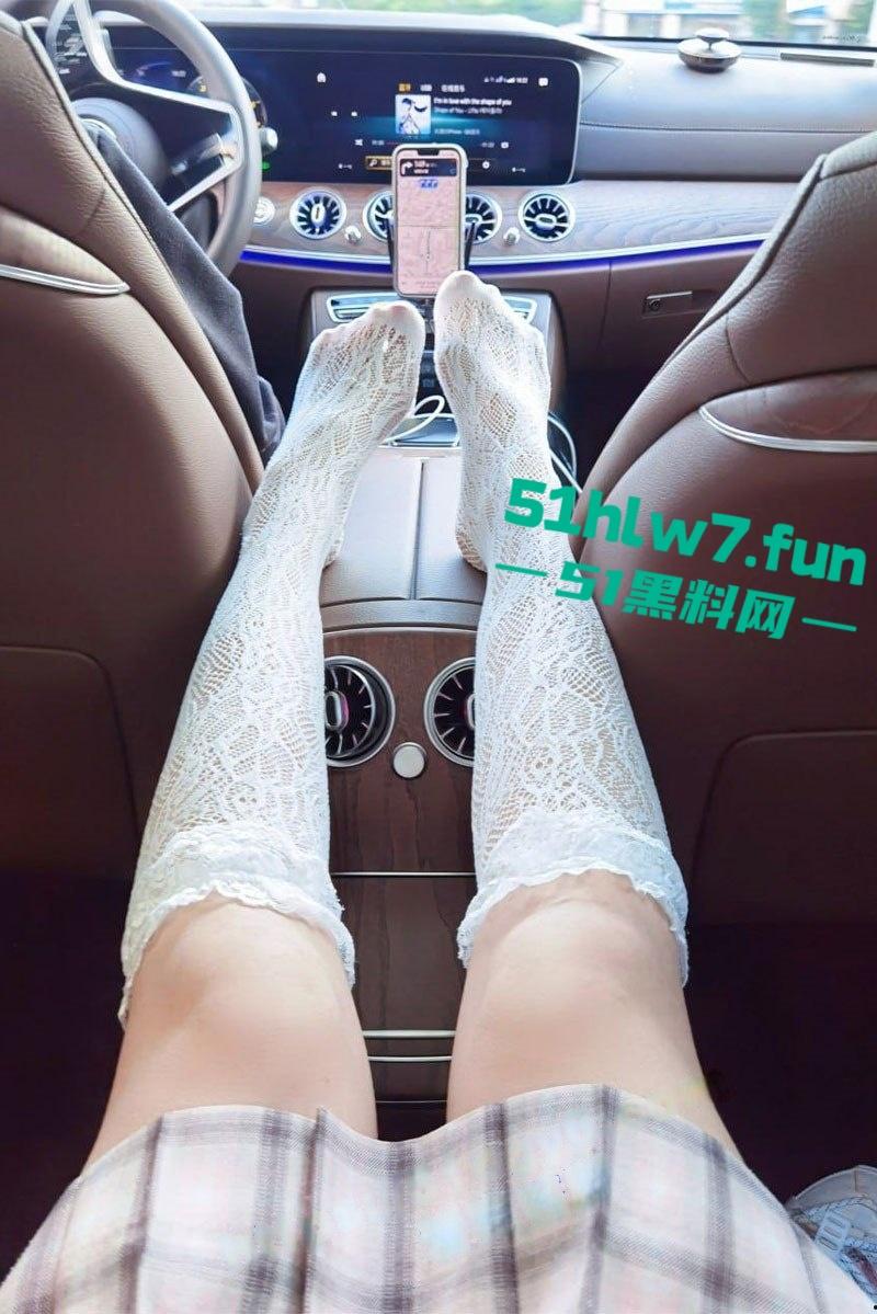 独家曝光！重庆移通学院反差婊【李启丹】被开发出母狗基因，口交吞精多人轮奷重度骚贱。-1