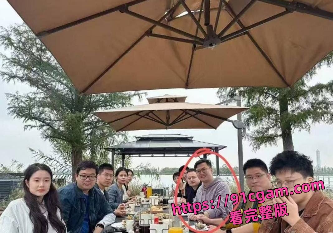 吴江平望行长姚力 灌醉女员工给客户3P 视频已曝光!-2