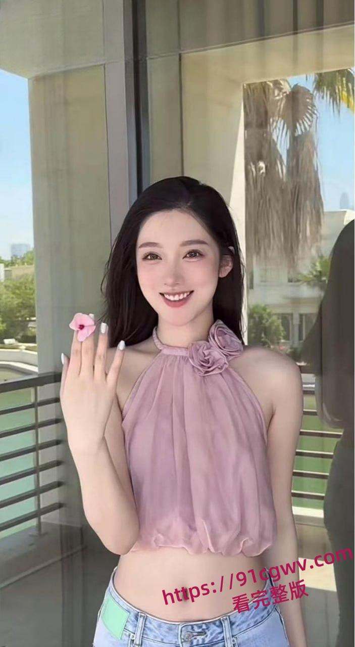 吴亦凡事件女主都美竹新恋情曝光 献身京圈50岁灰产大佬 三里屯酒店激情交欢 性爱视频流出!-2