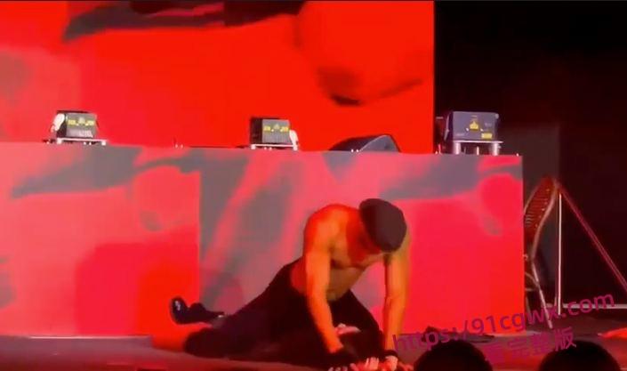 韩国妹子玩的花活就是花,超淫荡的妹子就如同是黑人们的泄欲玩具-3