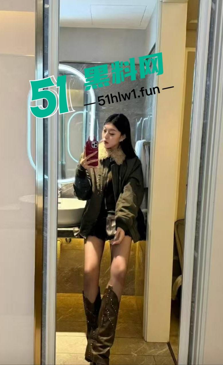 广西籍CBA球员【张兴亮】被禁赛，把女友装行李箱带进宿舍通宵学习，真是爱学习的好孩子。-2