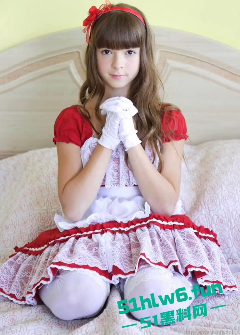 俄罗斯童星长大后下海,在OF售卖色情视频白嫩巨乳配饱满翘臀,看的人血脉膨胀。-4