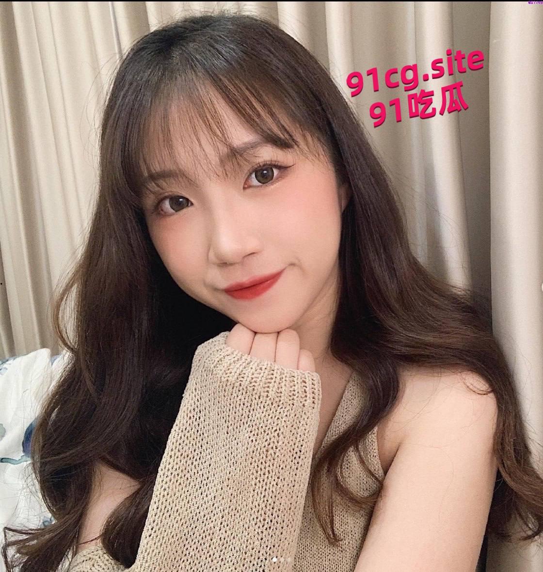 极品小网红被金主调教视频流出,在床上和水池里配合口交 潮吹-2