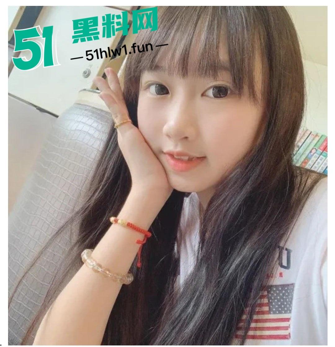 辽宁大学母狗【陈莹】大奶肥臀骚母狗,平时打扮起来还挺耐看的,但骚劲全校第一 出名的校园公交车做爱视频流出。-5