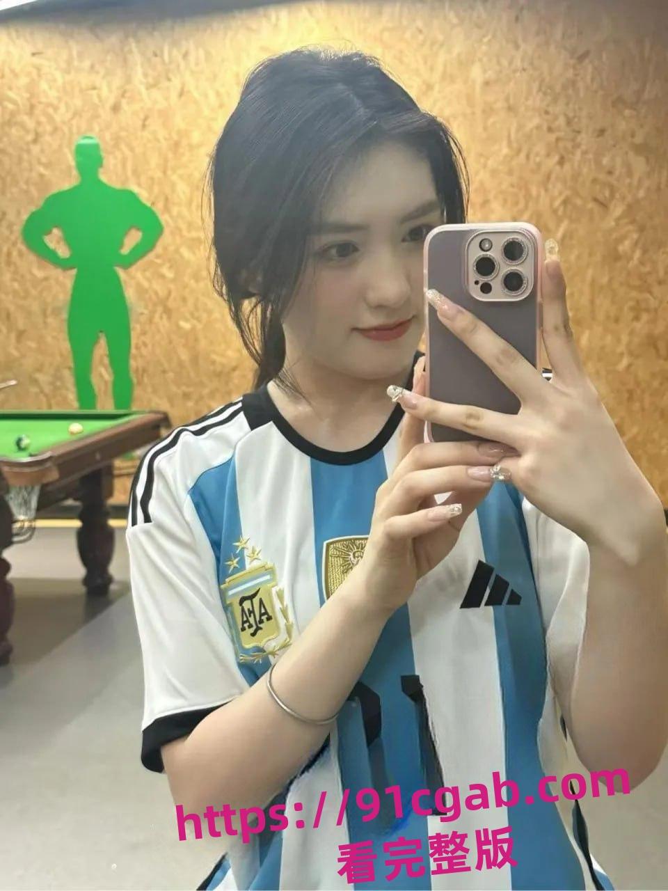 推特大神一杆钢在出新瓜,又和好兄弟酒店大战足球宝贝啦啦队长-4