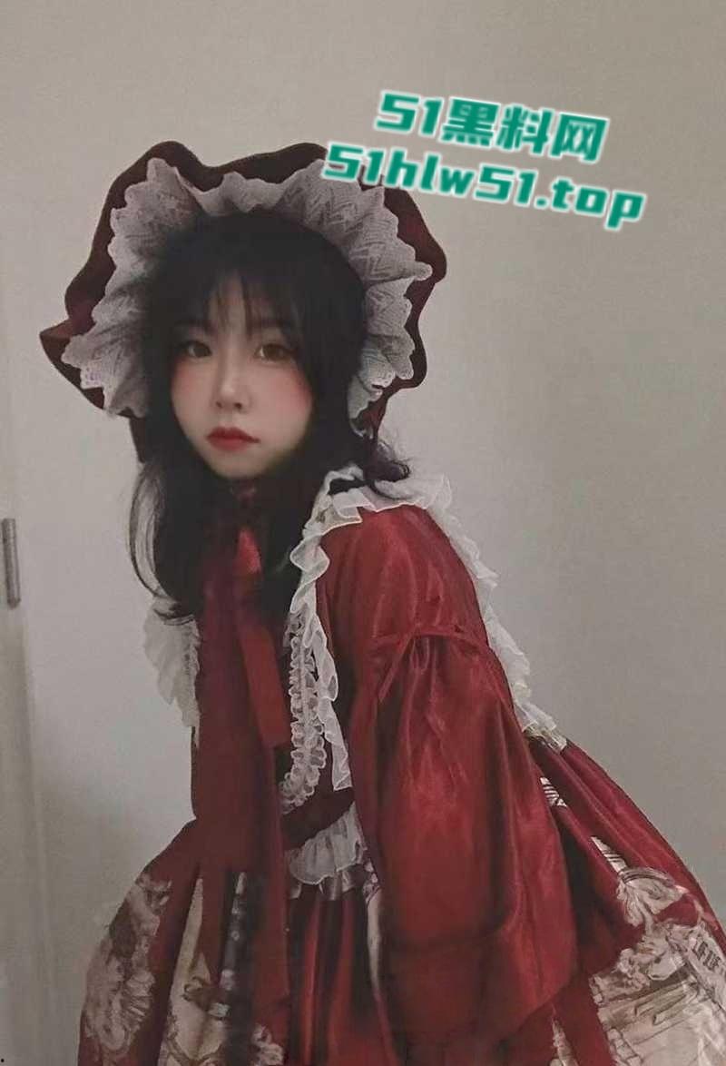 贵阳甜妹【李成乔】不雅视频流出,C杯骚女被炮友无套爆操,多毛蝴蝶逼淫水狂流!-2