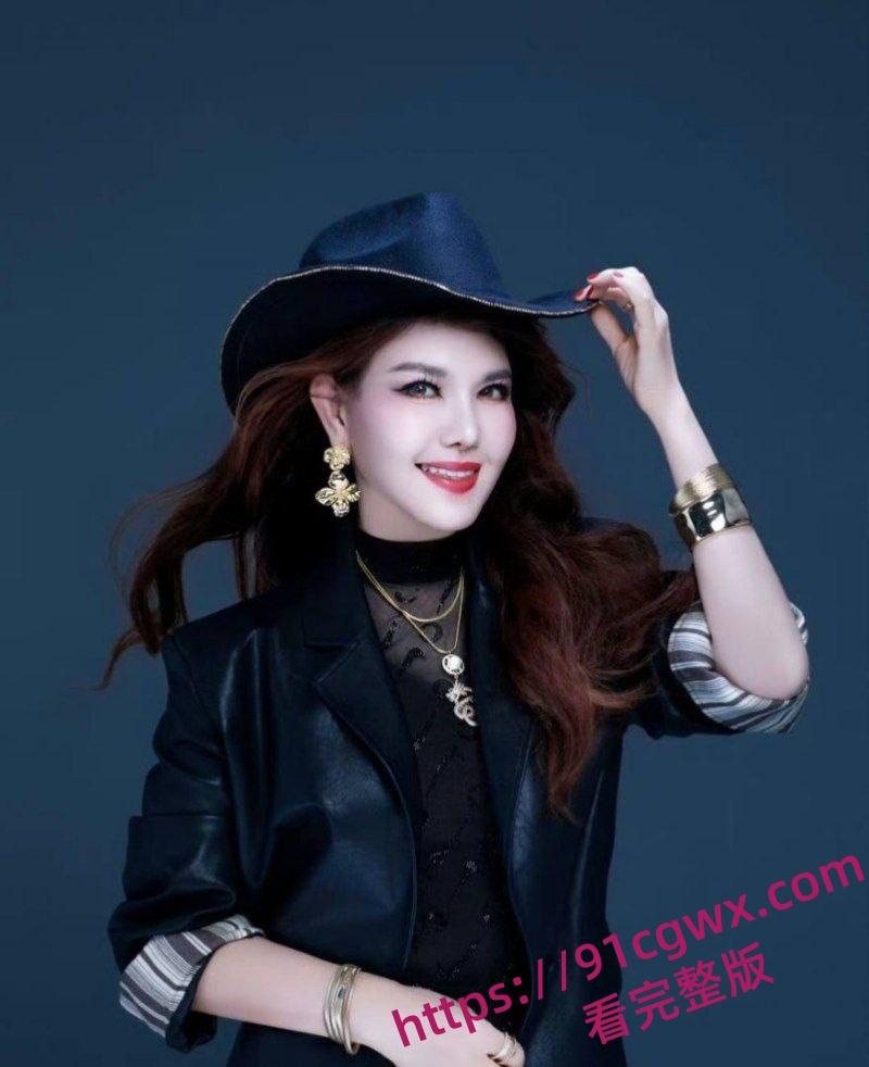 民族歌手乌兰图雅不雅信息曝光 包养团队贝斯手已婚家暴男郝梓杰-6