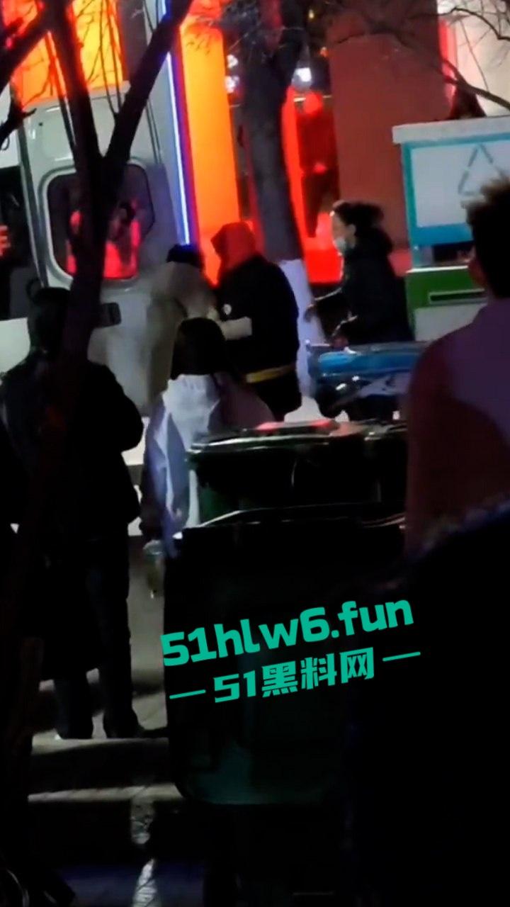 学院大瓜!山西晋中大一学生妹厕所产子,暴力拉拽致胎死人伤子宫都已保不住。-4