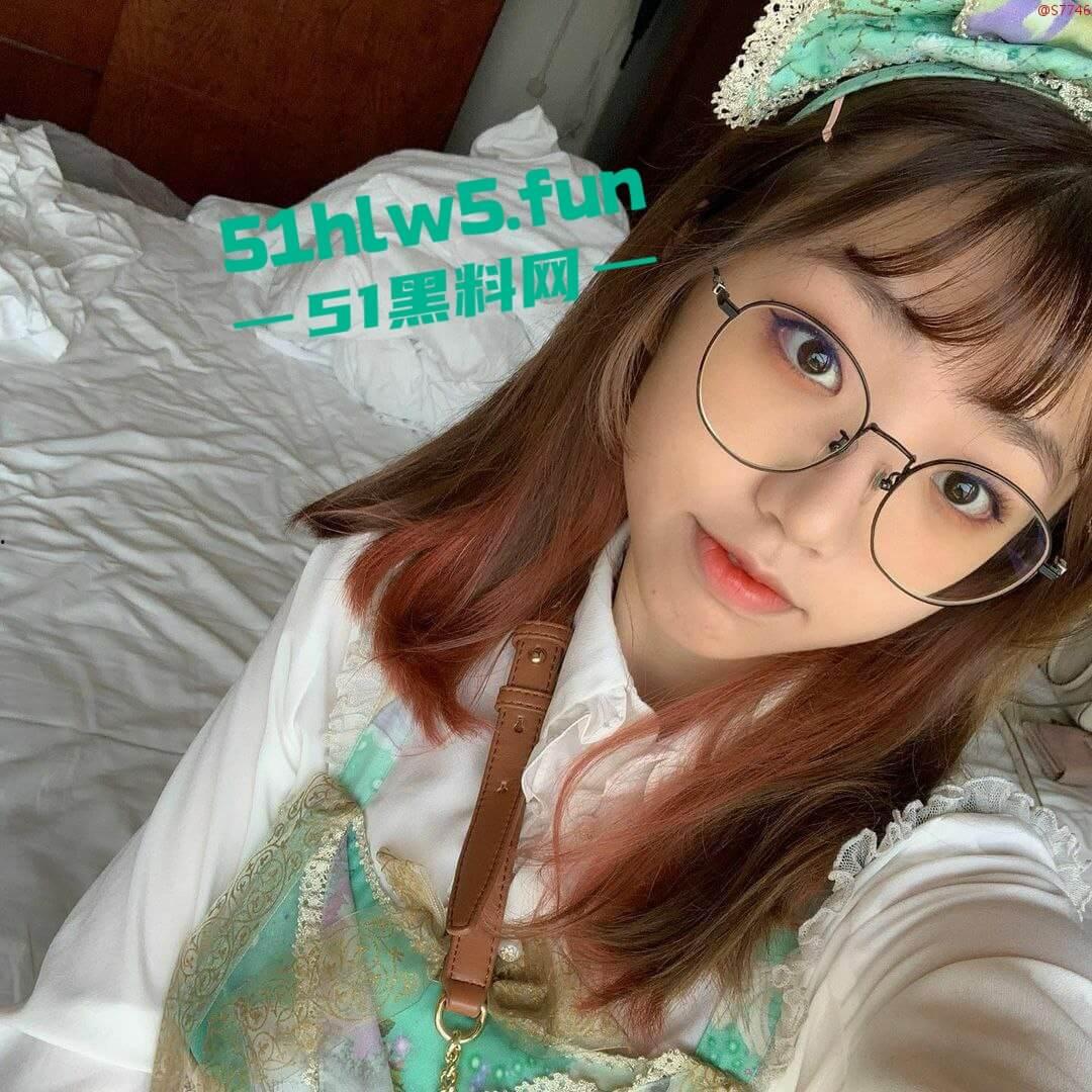 顶级身材母狗【黄乐婷】早期调教视图流出，绝美颜值性感尤物，婚后被金主曝光。-8