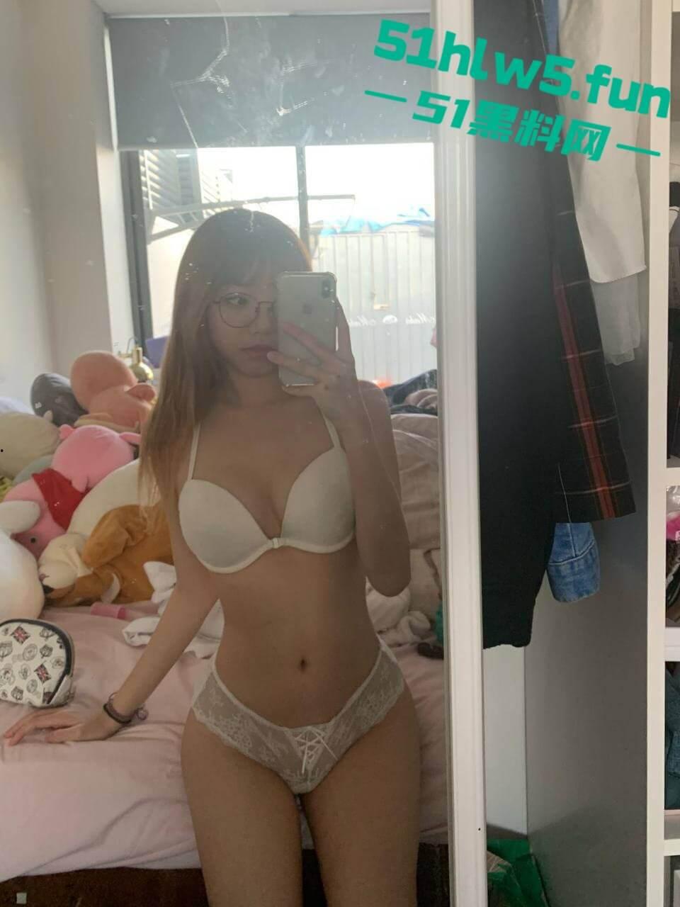 顶级身材母狗【黄乐婷】早期调教视图流出，绝美颜值性感尤物，婚后被金主曝光。-13