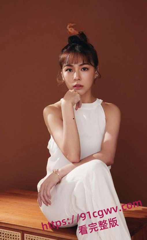 台湾综艺女星G奶熊熊(卓毓彤)性爱影片曝光 吃鸡吧技术真好,不过这个骚逼有点黑了-5