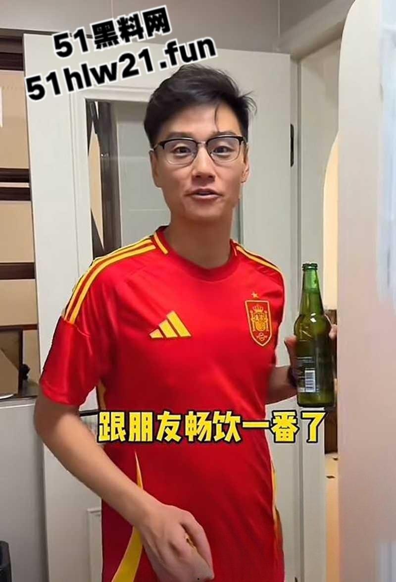 抖音100W粉丝博主踢足球的程序员【关旭】被女粉丝实名举报骗炮女粉丝，隐瞒结婚史并偷拍与女粉的性爱视频！-2