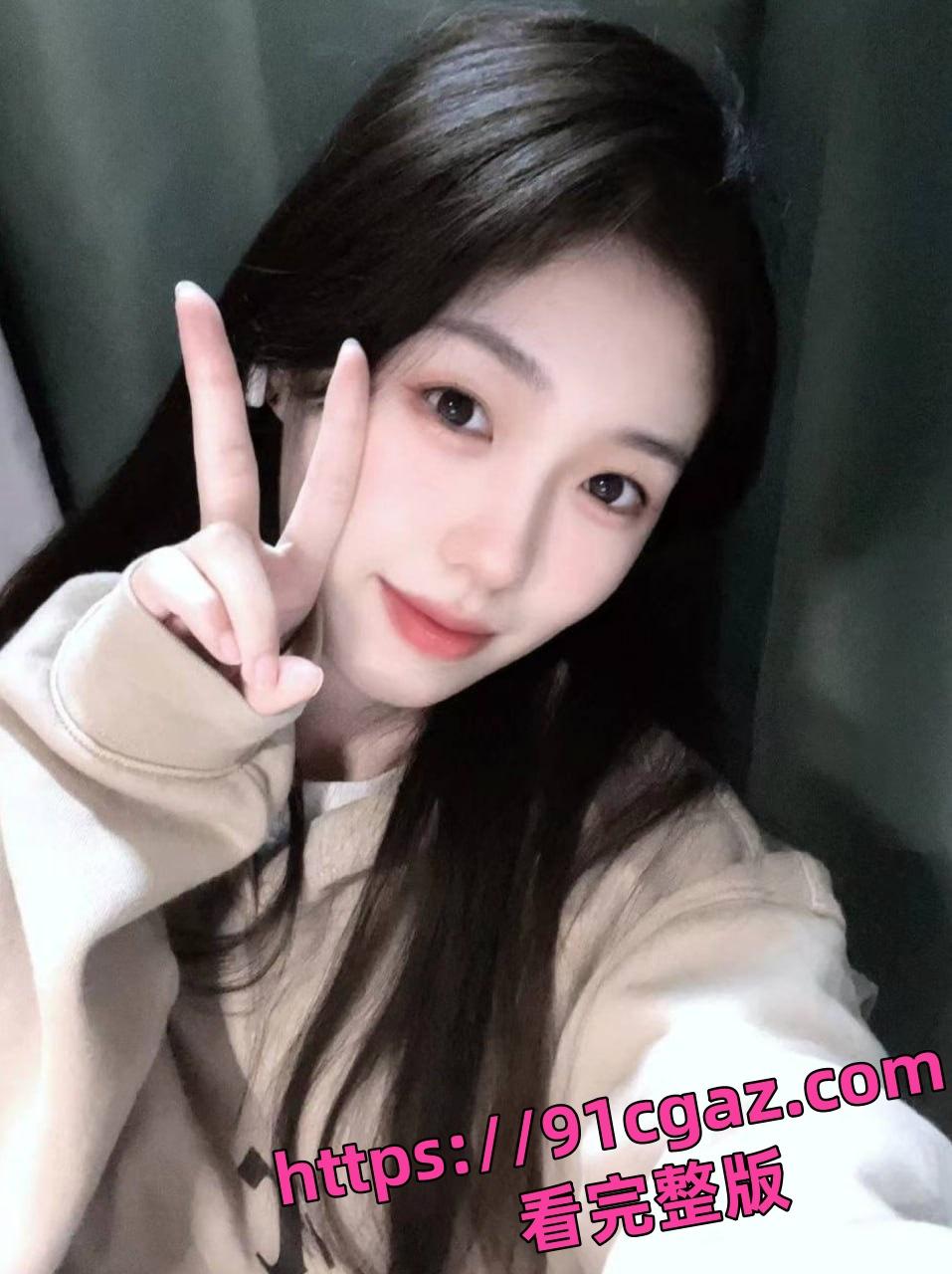 深圳某医院极品颜值的护士 徐怡雯 一线天鲍鱼被男友肉棒操的身体都抽搐了!-3