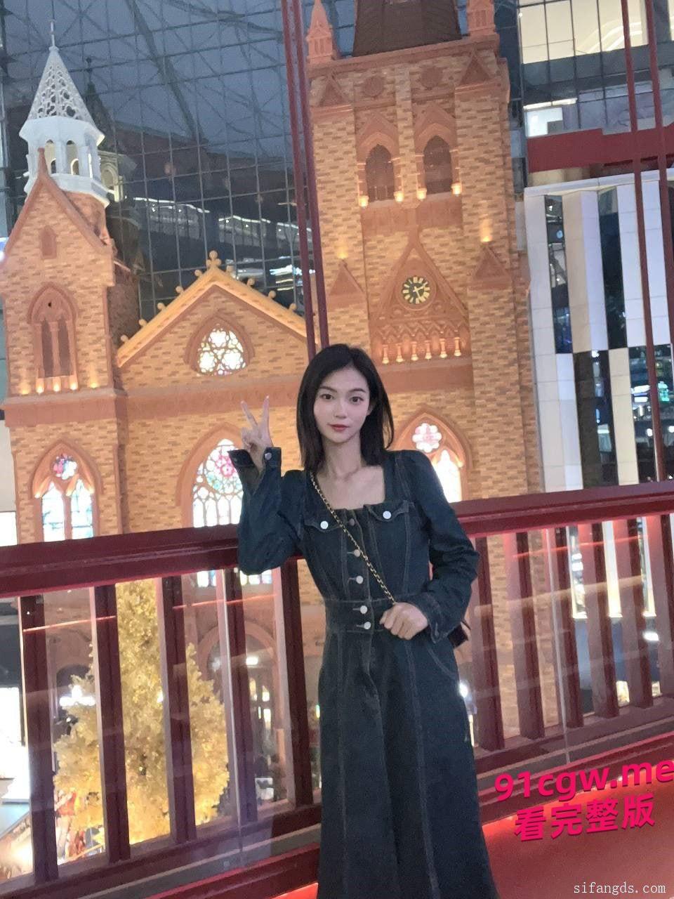 云南昆明高周闫妮应聘时尚杂志模特遭变态面试官猥亵-1