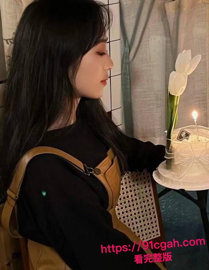 浙江台州26岁人妻马彦静订婚后饥渴难耐与前男友偷腥出轨 穿着性感母狗套装被后入爆操 淫穴被玩弄的直接潮喷-3