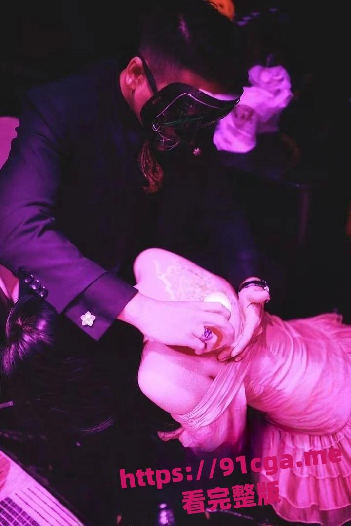 武汉最骚SM酒吧独家揭秘:抖S抖M淫乱夜生活炸裂全场-5