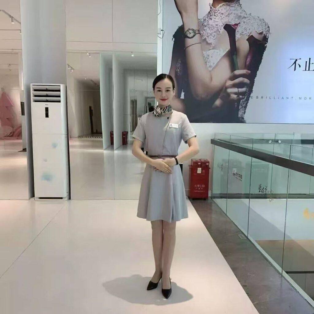 珠海国企KOL华发集团内部客服【卢小专】主动帮主管 “分担压力”,实则色诱上位!被曝 “知三当三”原配怒爆黑料!-11