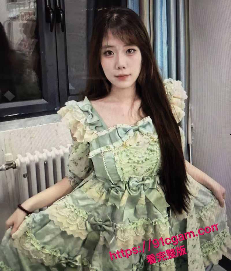 辽宁鞍山高颜值大学生刘雅慧被富二代包养随意玩弄 被金主爸爸视频调教!-3