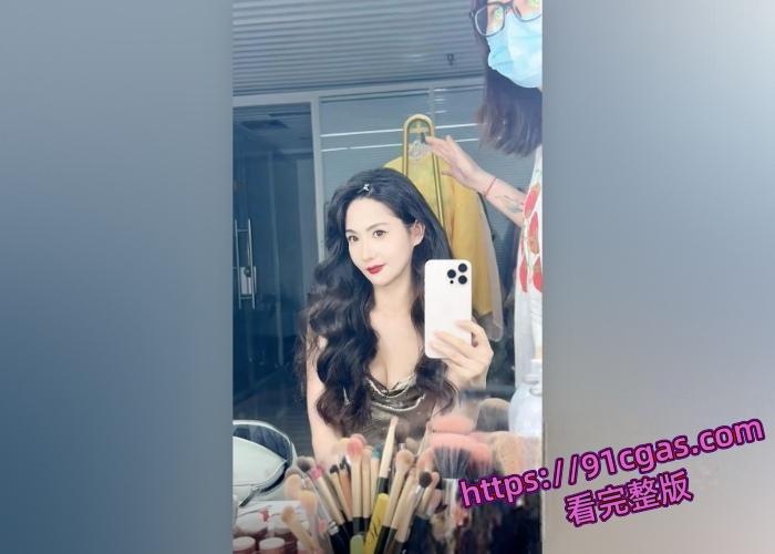 上海戏剧学院科班女演员 蓝心妍 完美性感身材全裸展示视频完整版-4