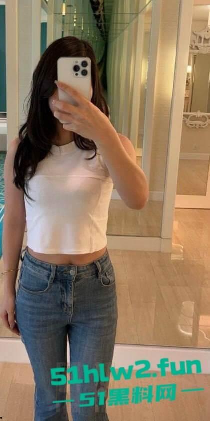 长腿御姐【大美美】模特身材极品少妇,老公离婚后放飞自我到处约炮大哥,网上贩卖自拍视频。-6