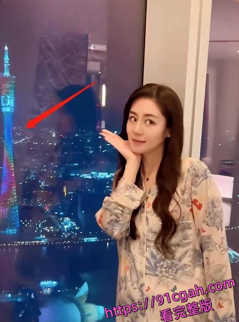 性感女星毕畅乡村爱情8王小蒙喂奶镜头露点 哺乳特写一闪而过 慢放版本放大细节 乳头清晰可见!-1