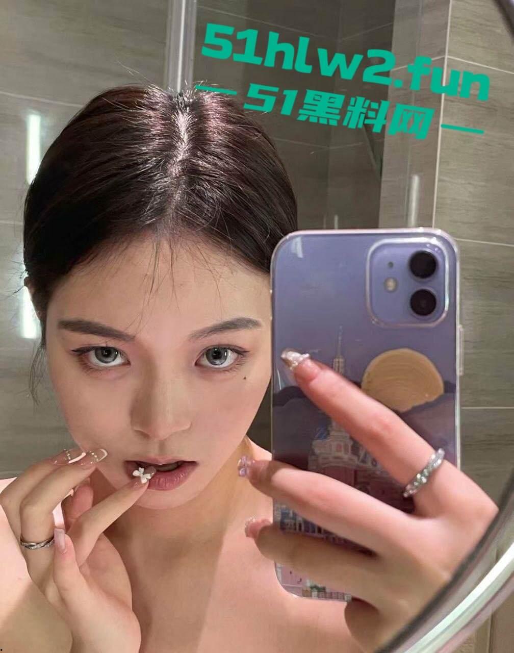 山东反差母狗【苏淼】超长美腿翘臀尤物,大屌金主包养穿各式情趣内衣展示完美诱人酮体,私密视频被流出。-12