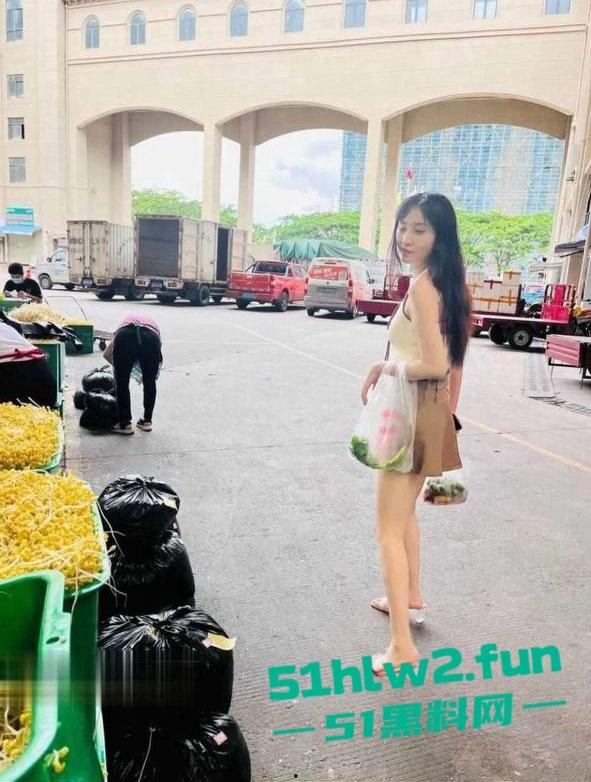 广东美女彩票店主和男友啪啪视频,平常守店孤独寂寞欲望无法发泄和男友做爱骚到不行。-6