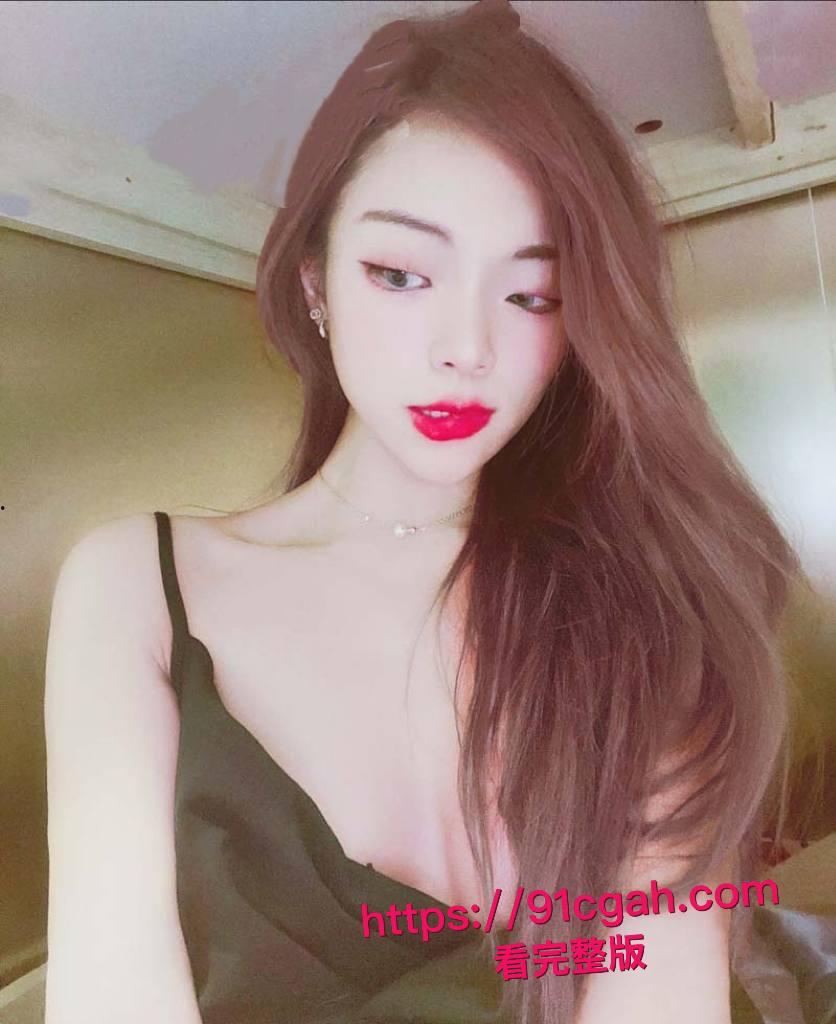 香港幼师王露兒勾引学生家长视频流出 自拍骚逼求包养 私生活混乱 游走在各种男人之间 骚的一逼-7