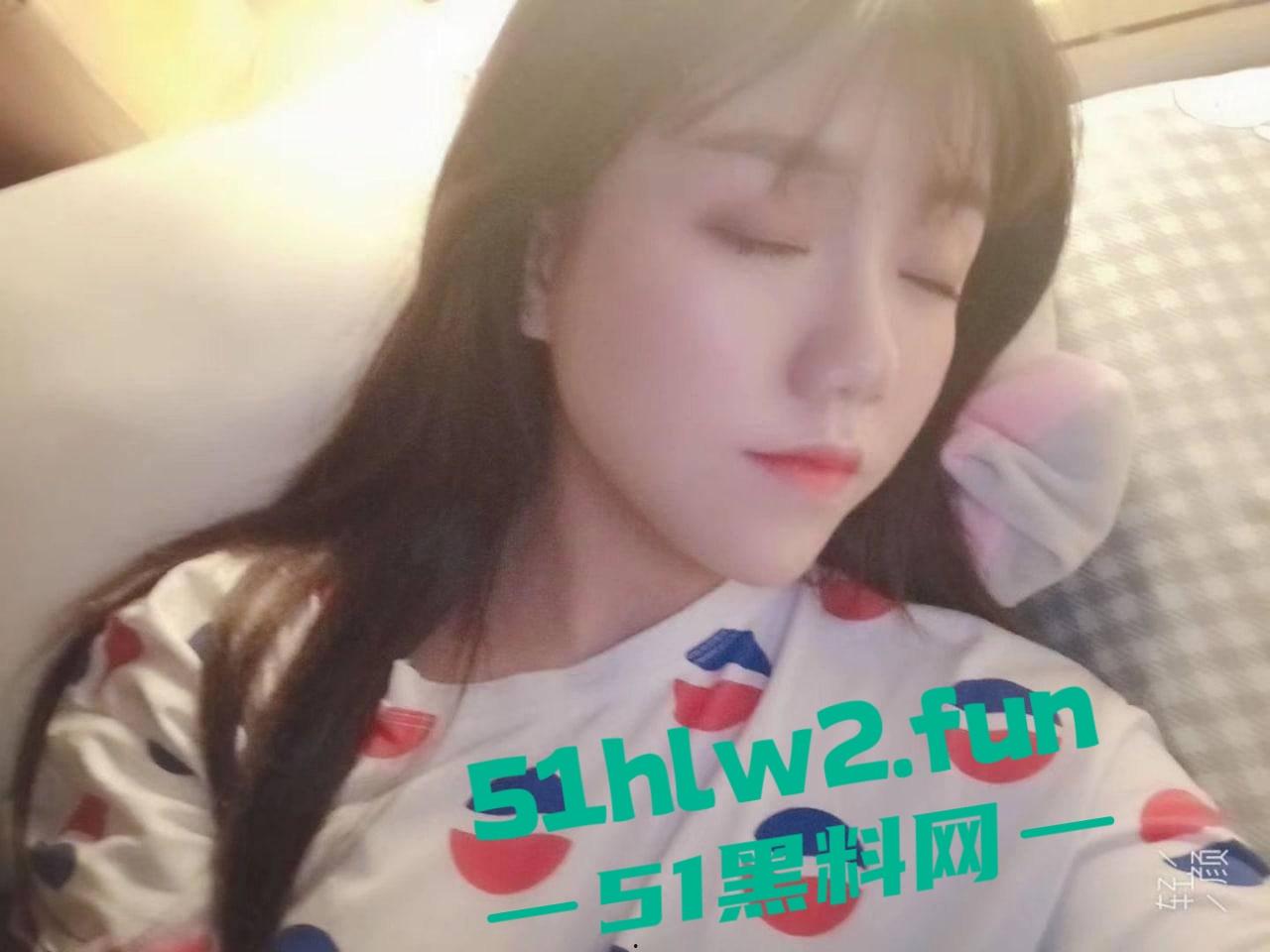 抖音【小团团】约炮传闻再升级,酒店送逼58大神激情40分钟视频疯传,女上位骑乘大屌,妖娆姿势疑似实锤!-1