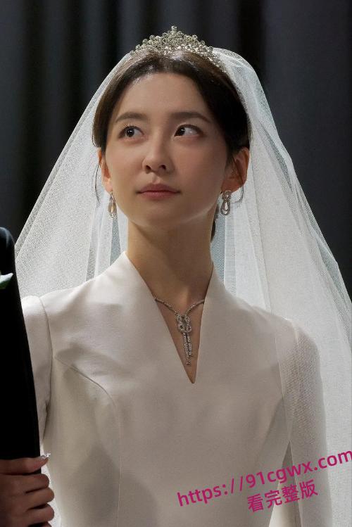 韩国女星朴智贤为作品献身 片中大尺度露点以及啪啪现场,一对酥胸无比粉嫩,叫声无比动人!-8