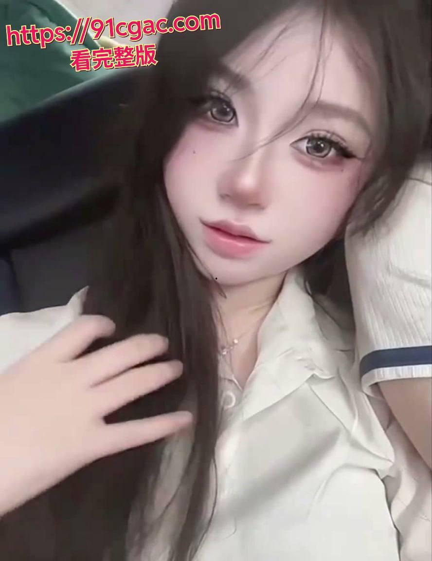 推特超火白虎福利姬【兔酱是个甜妹】,双马尾白丝洛丽塔装扮,甜美萝莉秒变反差尤物!-1