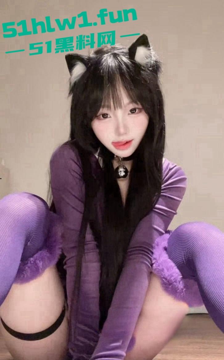 抖音百万粉丝擦边女网红【童锣烧 】微密圈大尺度作品流出 白丝肥臀顶级蜂腰简直太绝了!-3