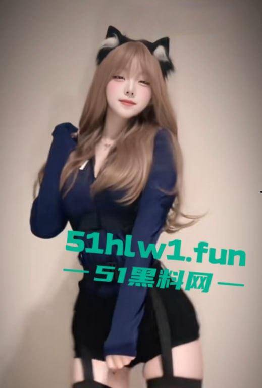 抖音百万粉丝擦边女网红【童锣烧 】微密圈大尺度作品流出 白丝肥臀顶级蜂腰简直太绝了!-6