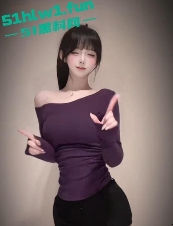 抖音百万粉丝擦边女网红【童锣烧 】微密圈大尺度作品流出 白丝肥臀顶级蜂腰简直太绝了!-15