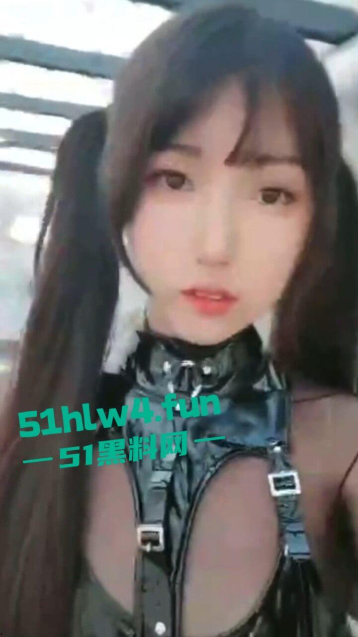 抖音白嫩萝莉【呆猫】高颜值双马尾小母狗,身材极品可御可甜榜一大哥定制全裸私拍流出。-1