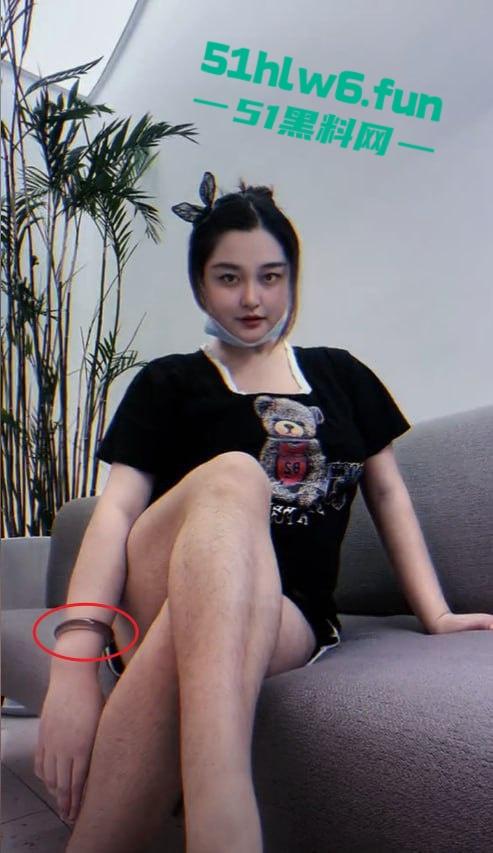 独家快手网红【好大狗】两颗真材实料的超大奶子非常耀眼,不应该叫好大狗应该叫好大奶!-8