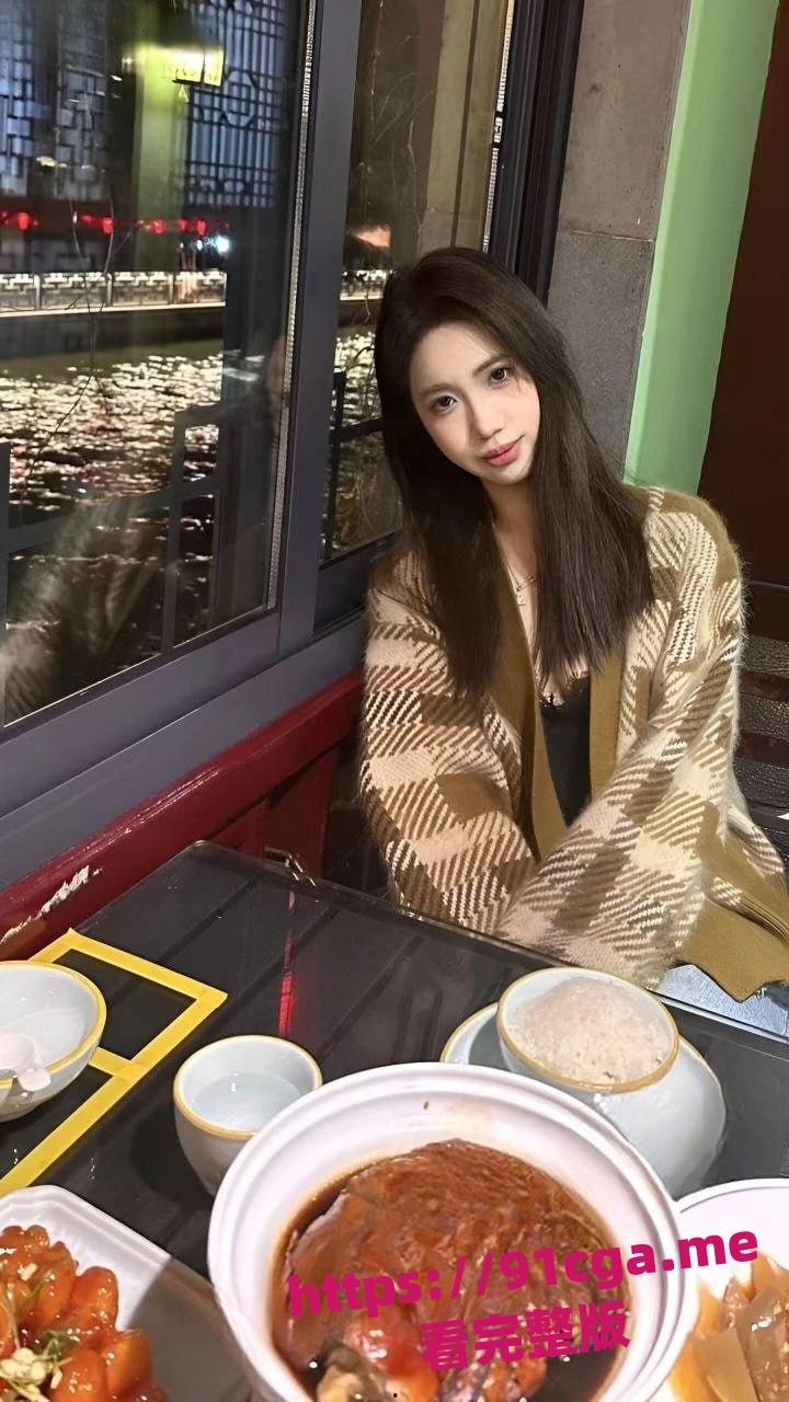 高颜值极品名媛:高冷女神私下变性奴,富豪随意内射小穴被灌满-2