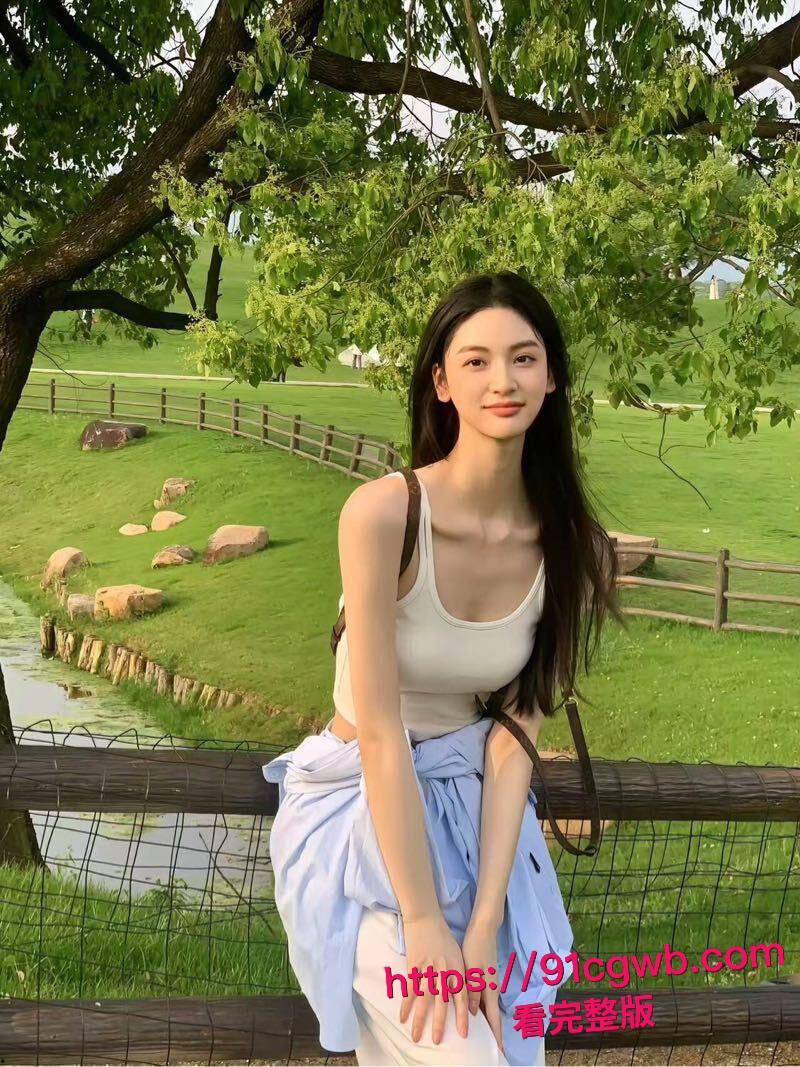 台湾顶级模特小婕黑料惊爆:猥琐摄影师下药迷奸,粉色自慰棒猛插高潮,摄影师爆操浪翻天!-2