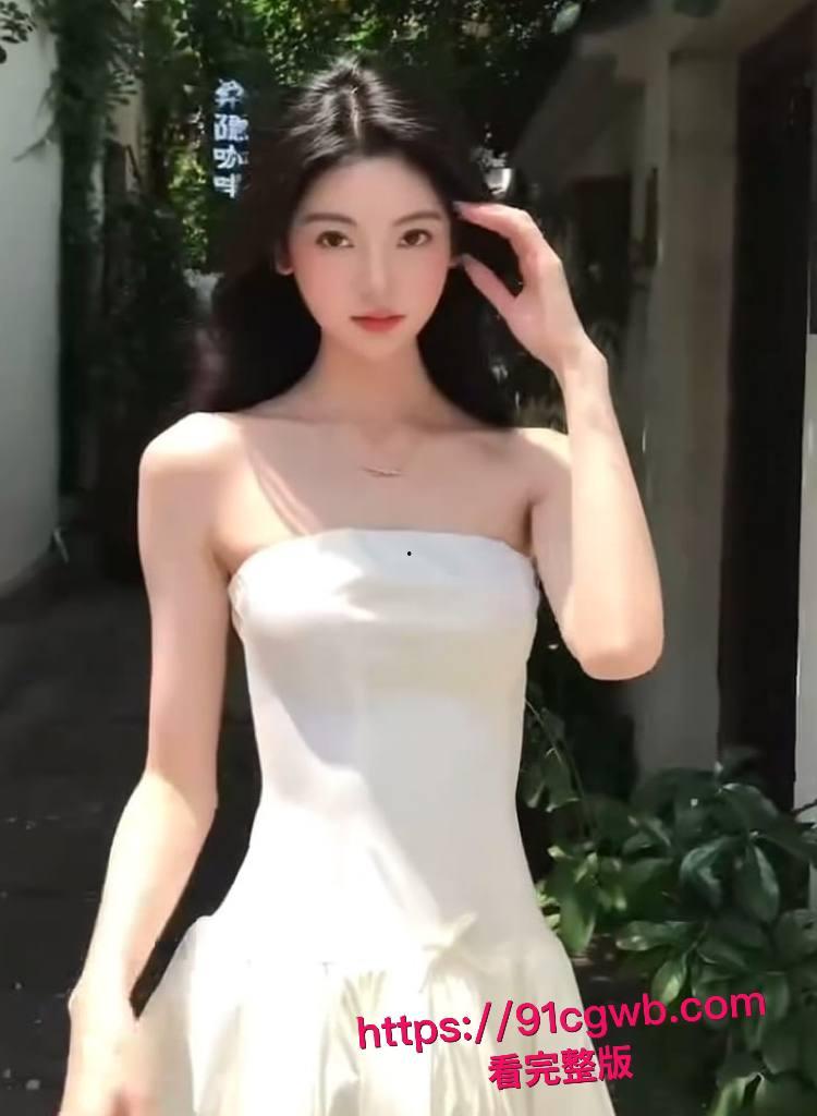 台湾顶级模特小婕黑料惊爆:猥琐摄影师下药迷奸,粉色自慰棒猛插高潮,摄影师爆操浪翻天!-8