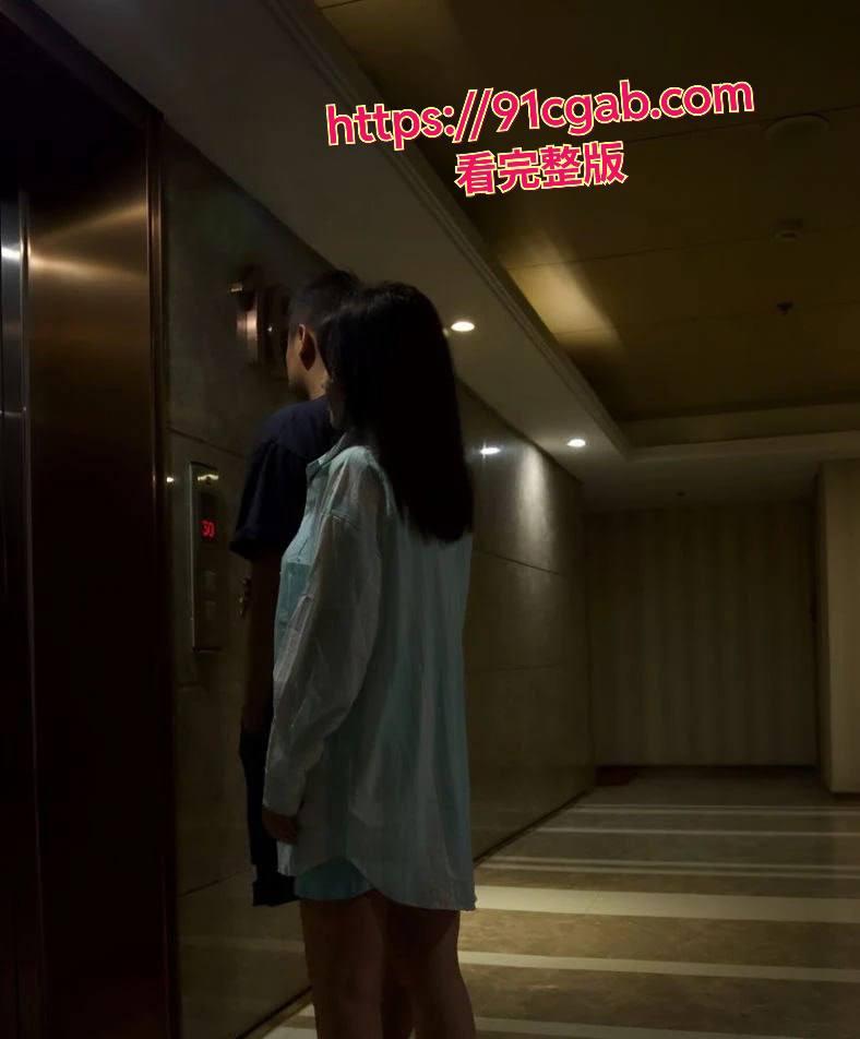 摄影师的“隐秘福利”：拍情趣视频玩转SM，模特为流量甘当“玩物”！-4